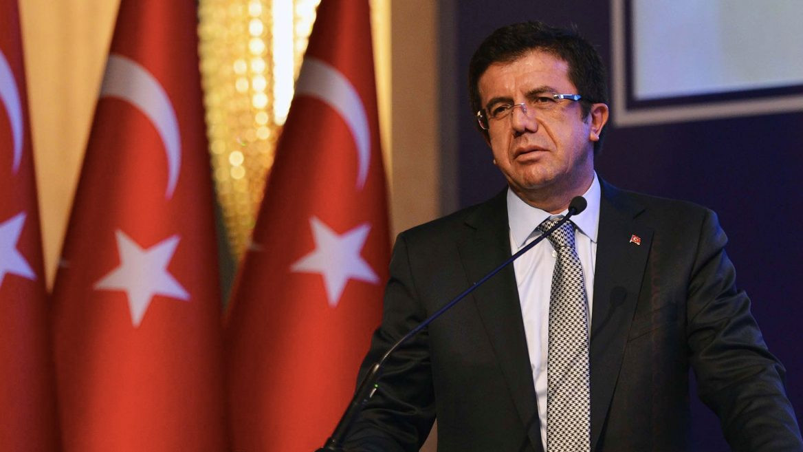 O Τούρκος υπουργός Ζεϊμπεκτσί προωθεί τον ελληνοτουρκικό συνασπισμό: Προσπαθεί να μας πείσει ότι είμαστε ίδιοι και διεκδικεί και το ζεϊμπέκικο
